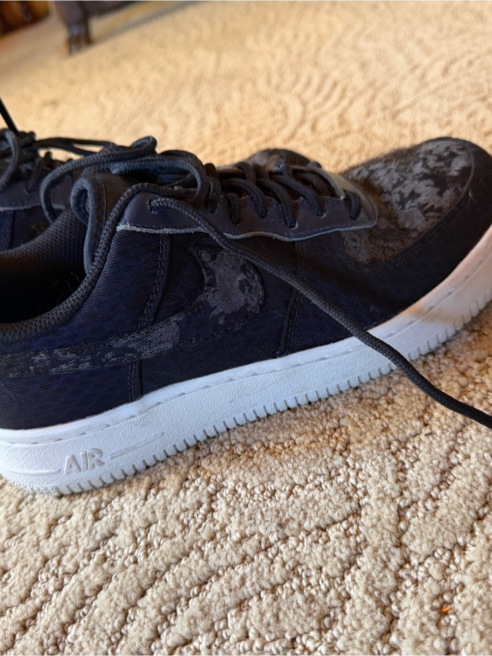 Nike Low-Top Sneakers in Black and White